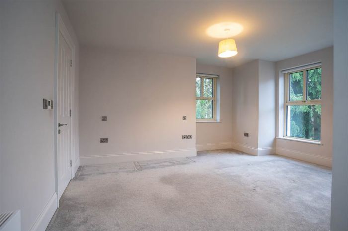 11 Montpelier Park