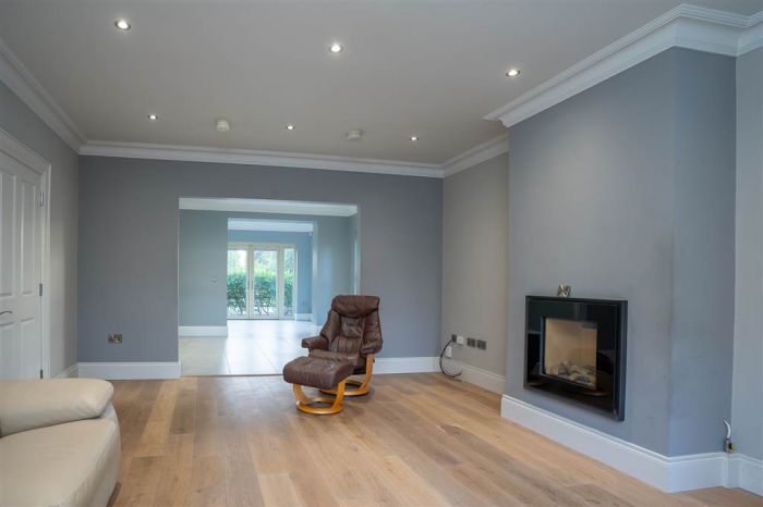 11 Montpelier Park