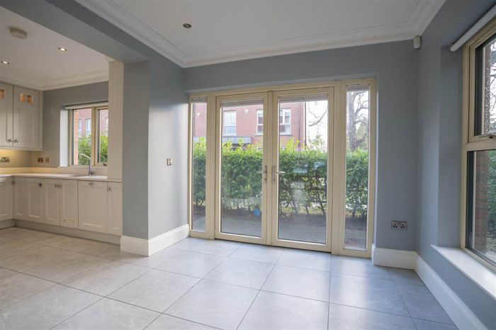 11 Montpelier Park