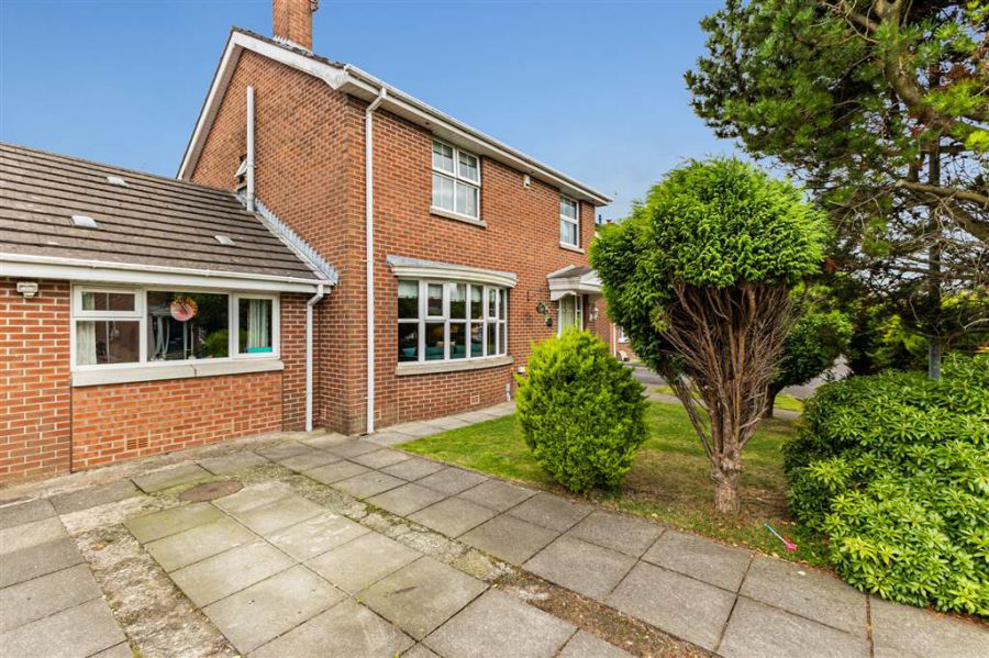 23 Oakwood Park, Malone, Belfast, BT9 6SE