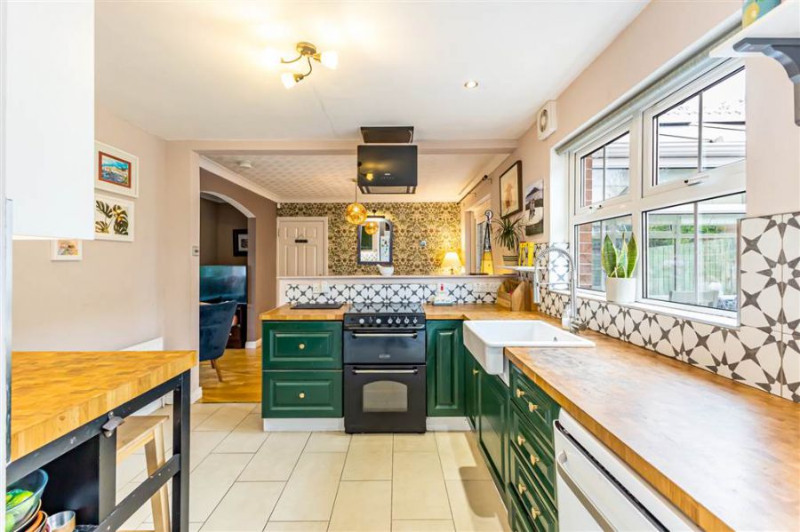23 Oakwood Park