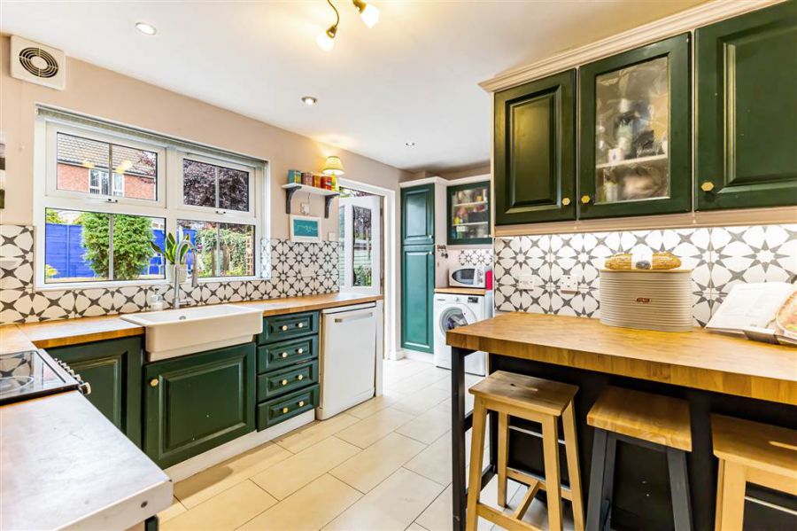 23 Oakwood Park