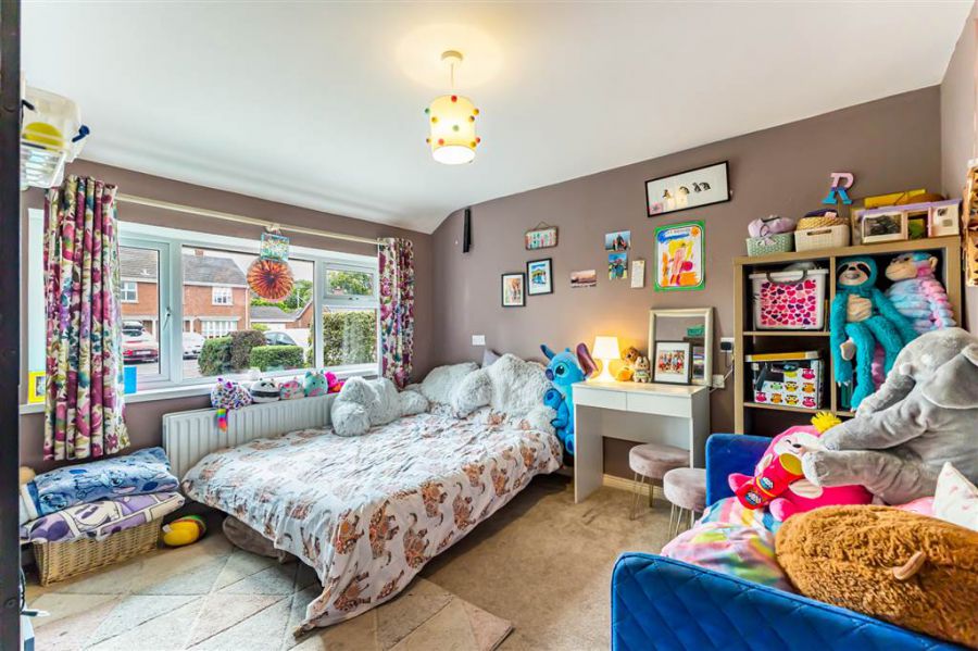 23 Oakwood Park