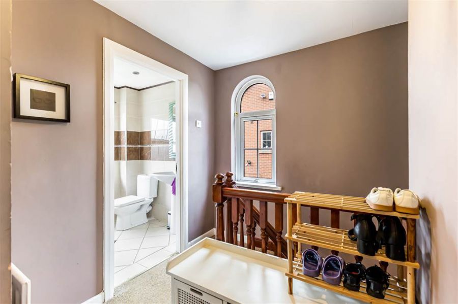 23 Oakwood Park