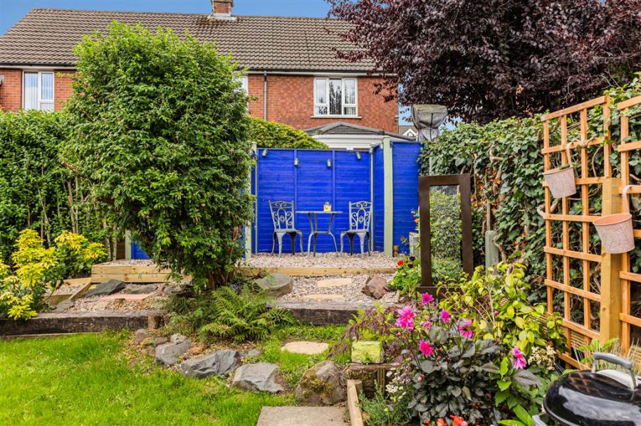 23 Oakwood Park