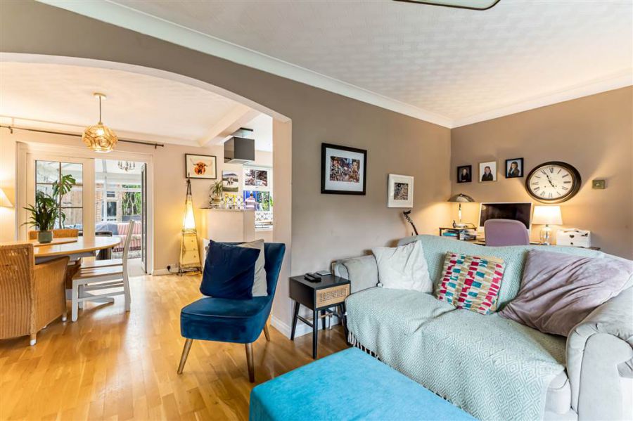23 Oakwood Park