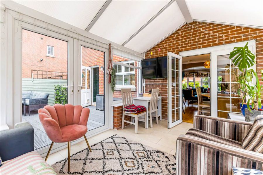 23 Oakwood Park