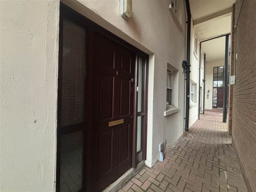 Apt 1 48 Rossmore Drive