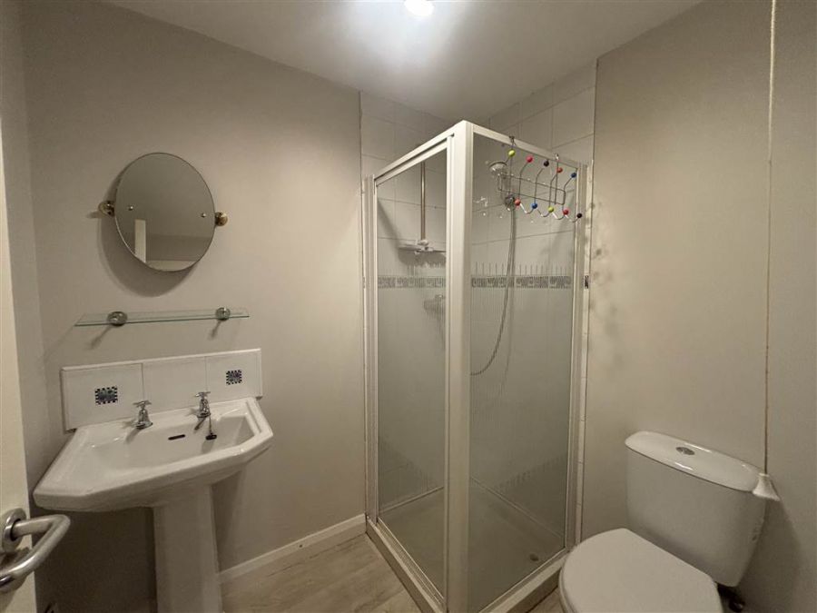 Apt 1 48 Rossmore Drive