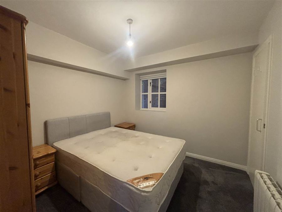 Apt 1 48 Rossmore Drive