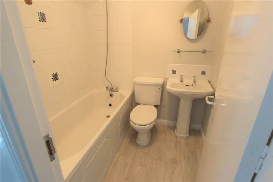 Apt 1 48 Rossmore Drive