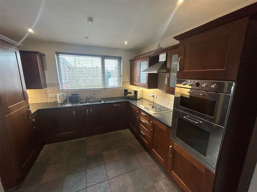 14 Sunnyside Crescent
