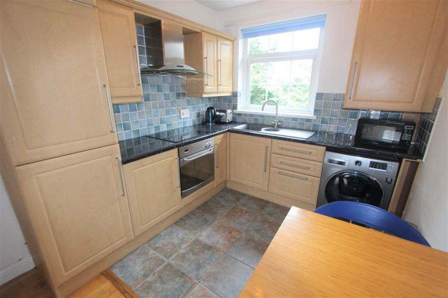 5c Windsor Close