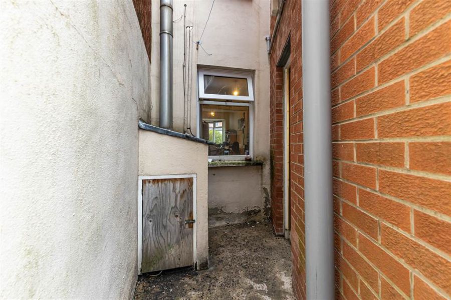 49 St Albans Gardens