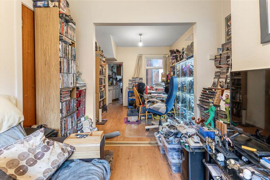 49 St Albans Gardens