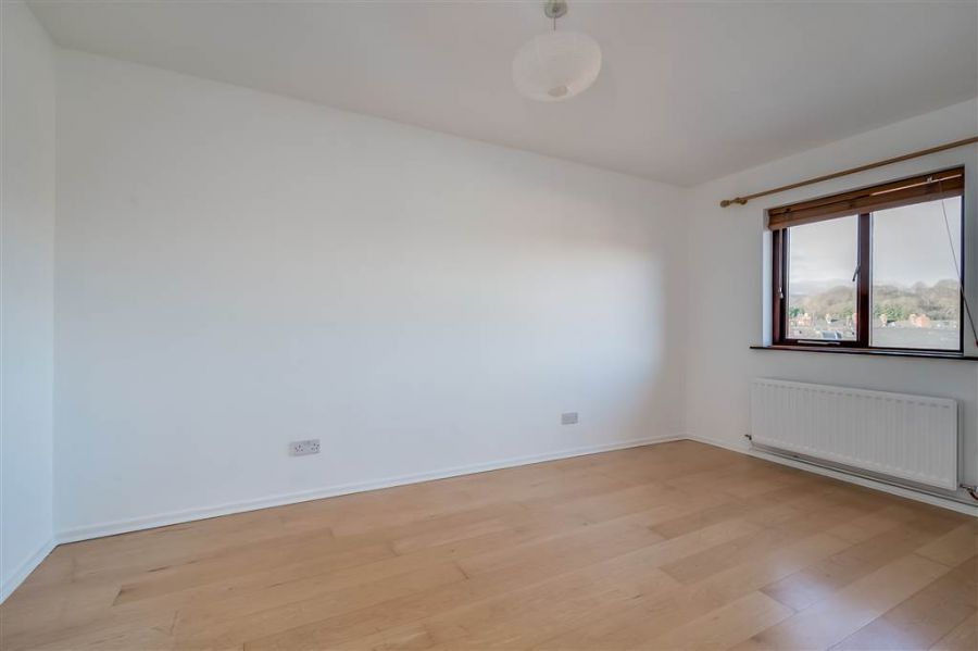 14 Lockside Court