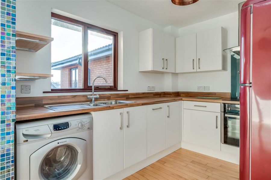 14 Lockside Court