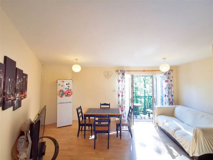 7E Stranmillis Court