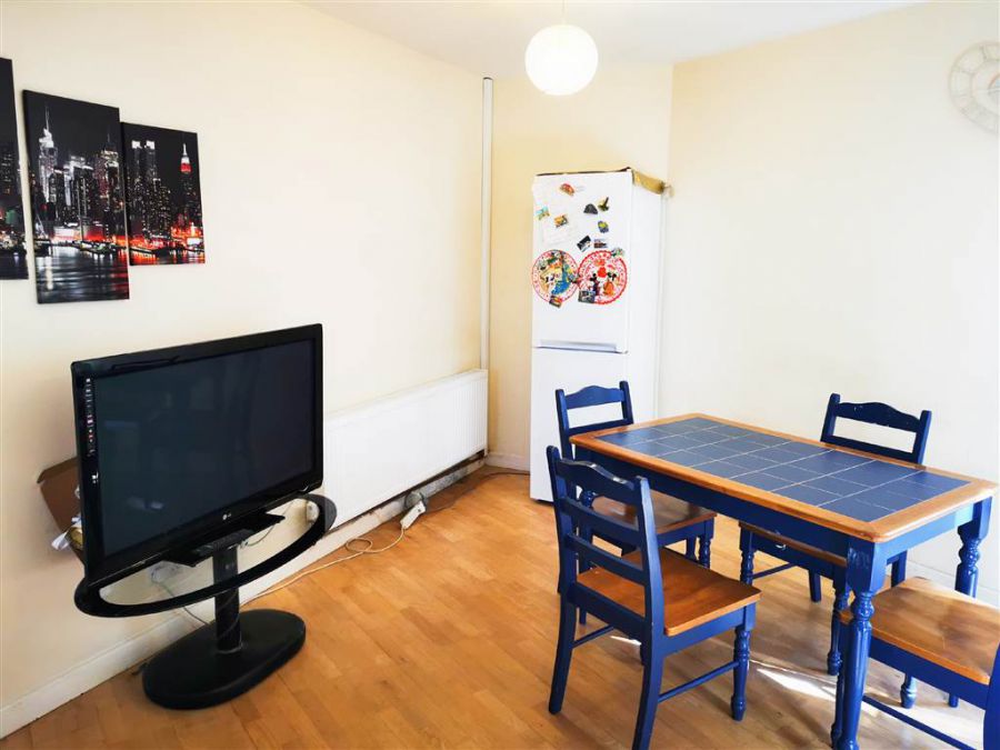 7E Stranmillis Court