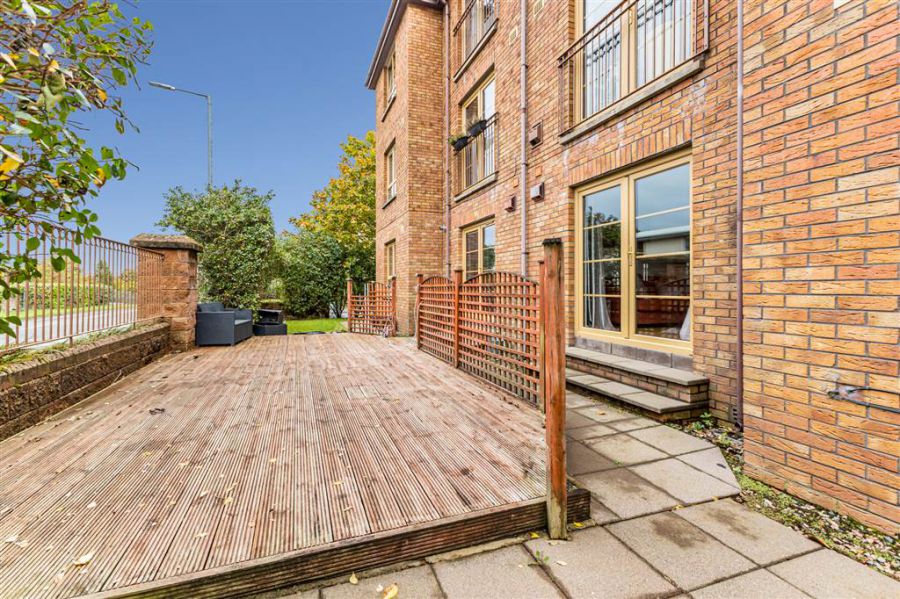 4 Forest Grove