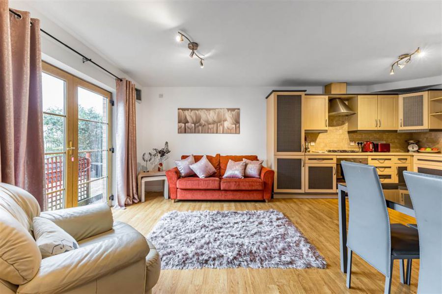 4 Forest Grove