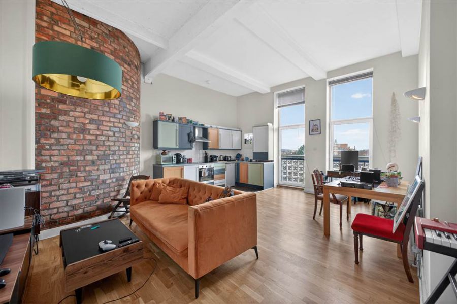 207 Somerset Studios