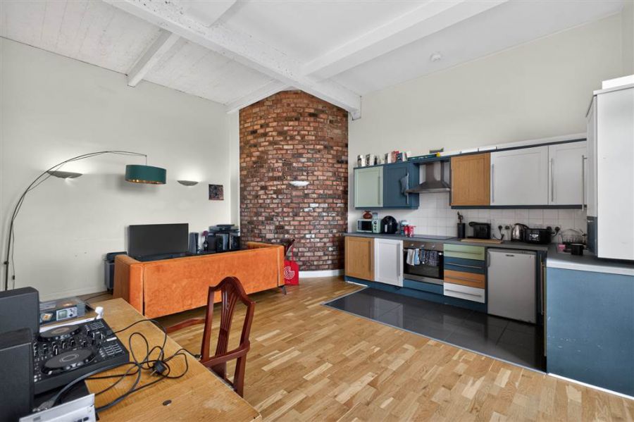 207 Somerset Studios