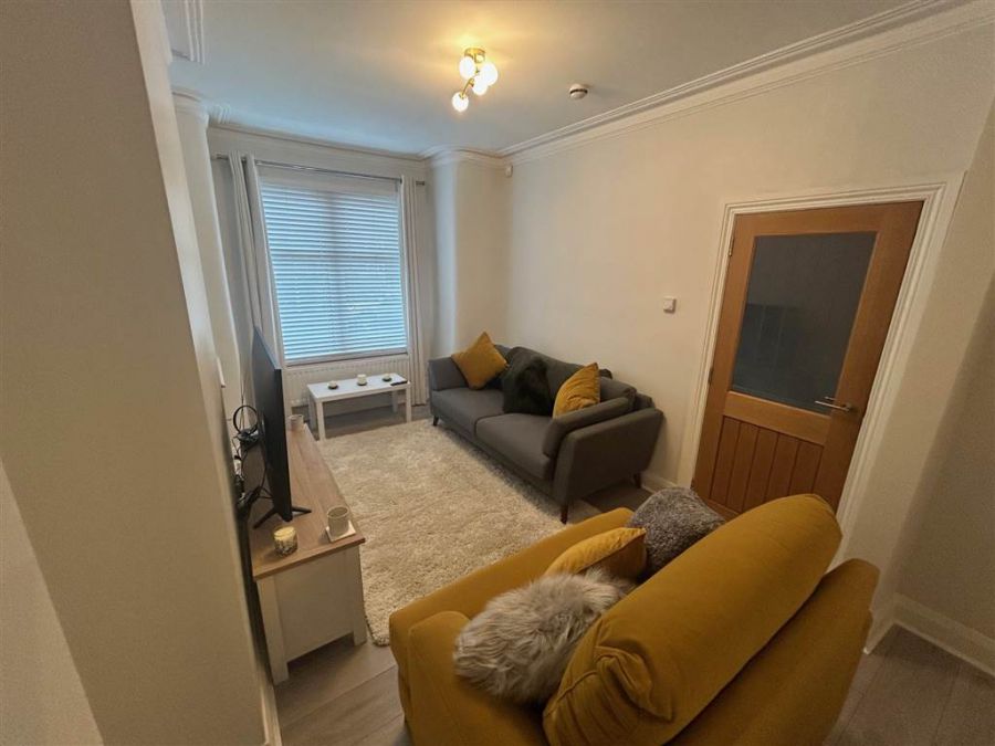 19 Sandhurst Drive