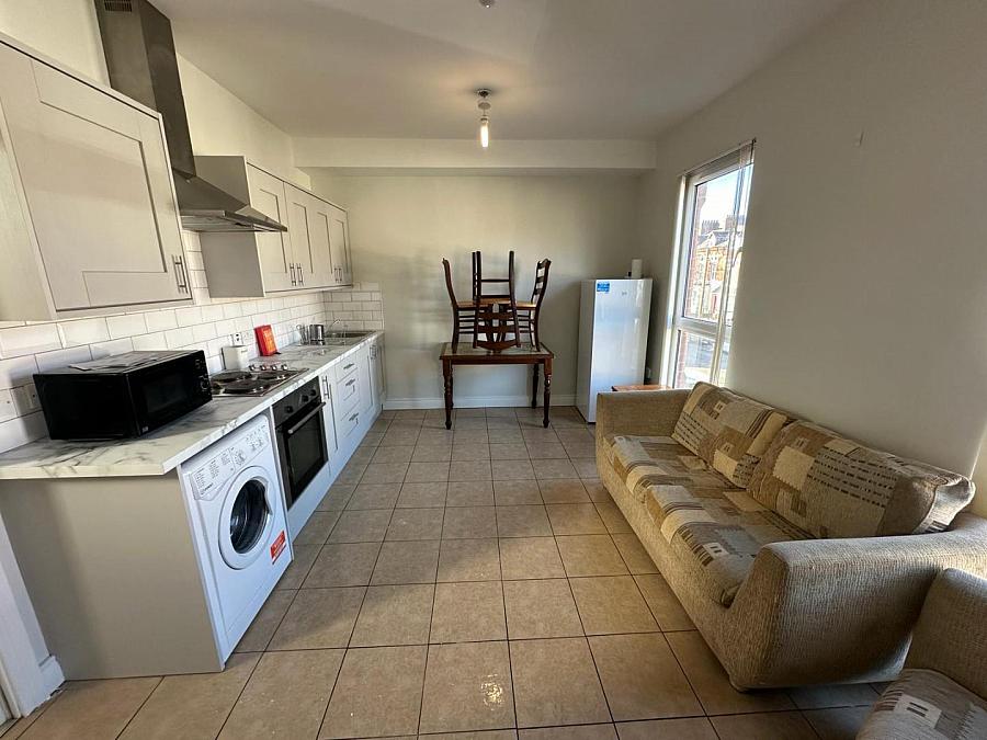 Rooms To Let 17b Rugby Avenue