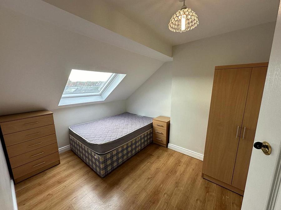 Rooms To Let 17b Rugby Avenue