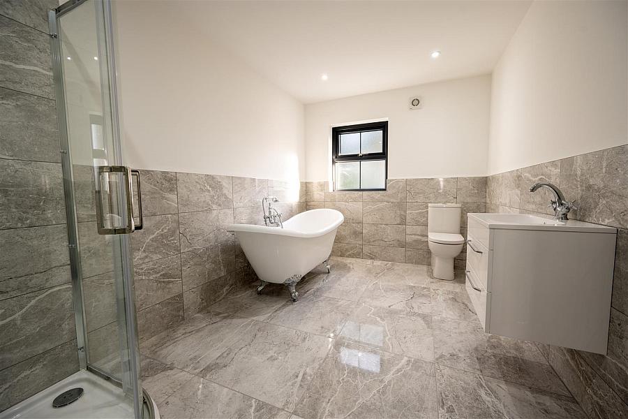 Croob-SP, 22 Iveagh Hall