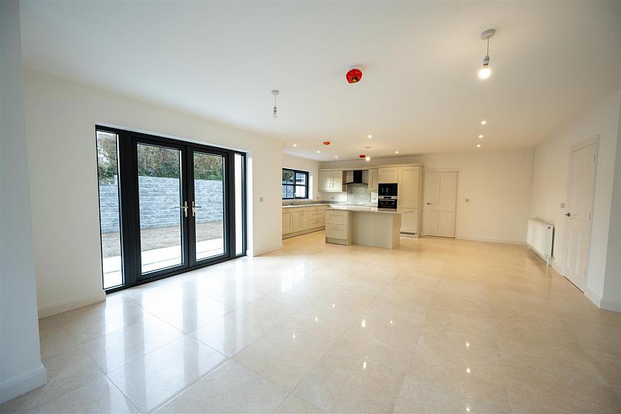 Croob-SP, 22 Iveagh Hall