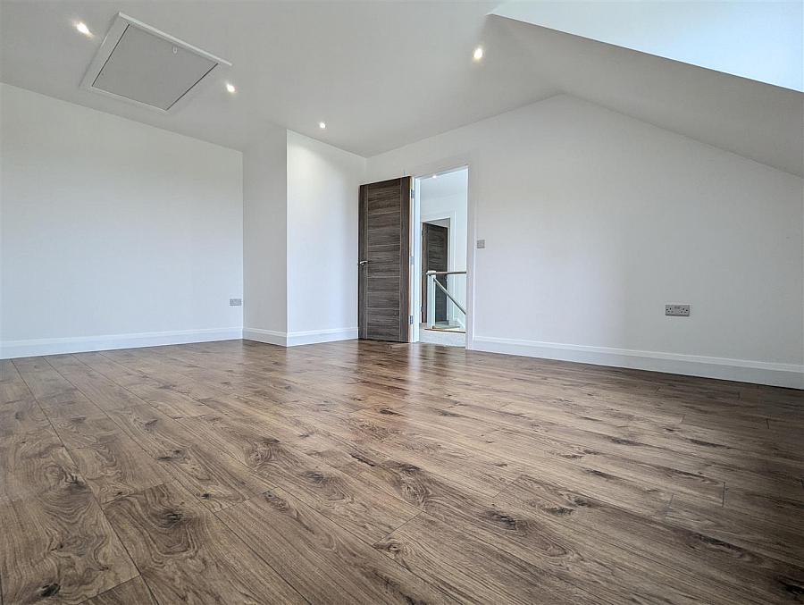 56 Tollymore Road
