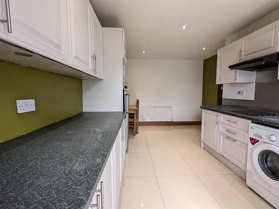 2 Annsfield Park