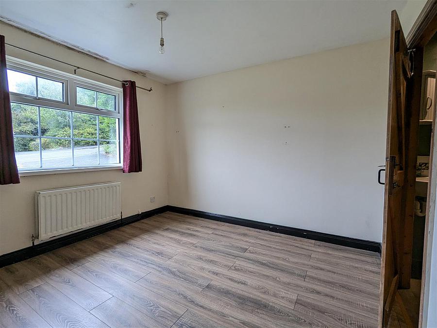 2 Annsfield Park