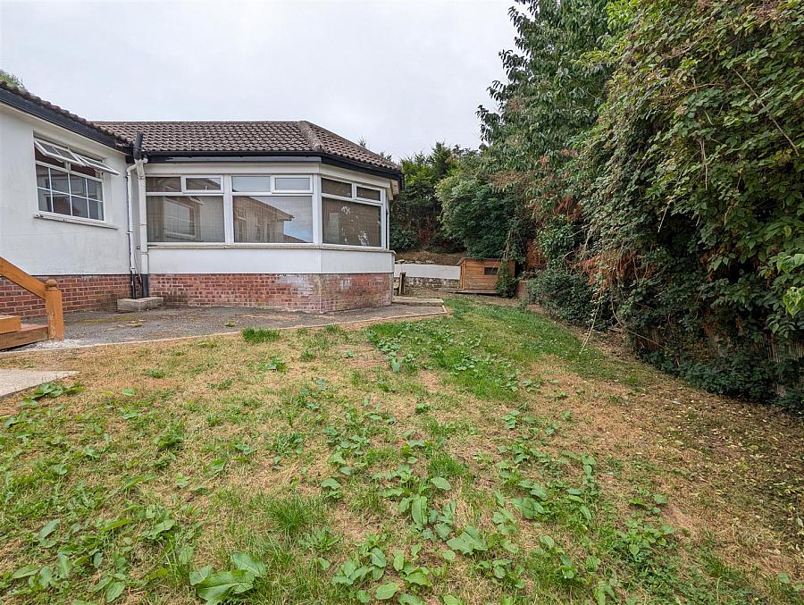 2 Annsfield Park