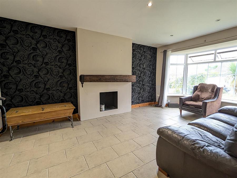 2 Annsfield Park