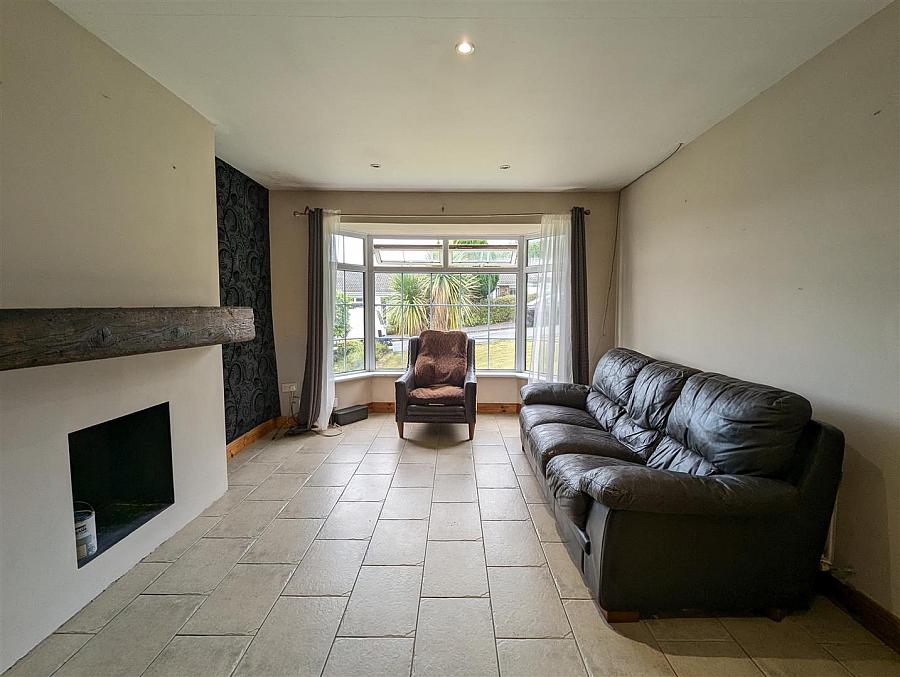 2 Annsfield Park