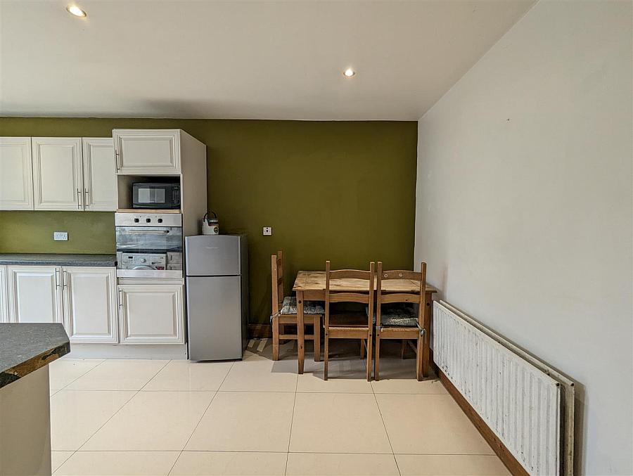2 Annsfield Park