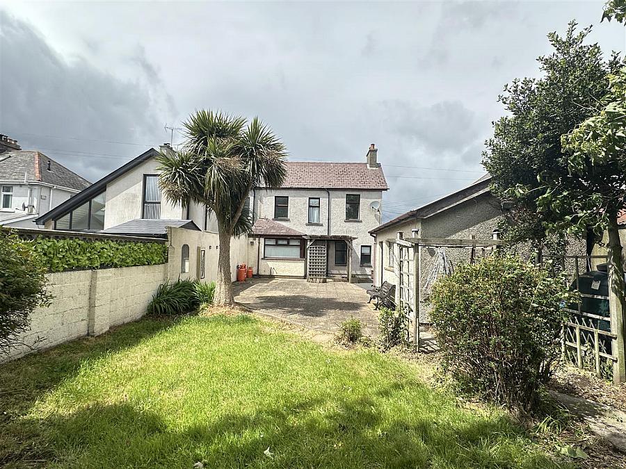 18 Bryansford Gardens