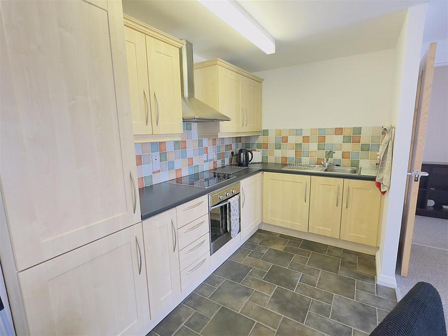E4 Waterfoot
