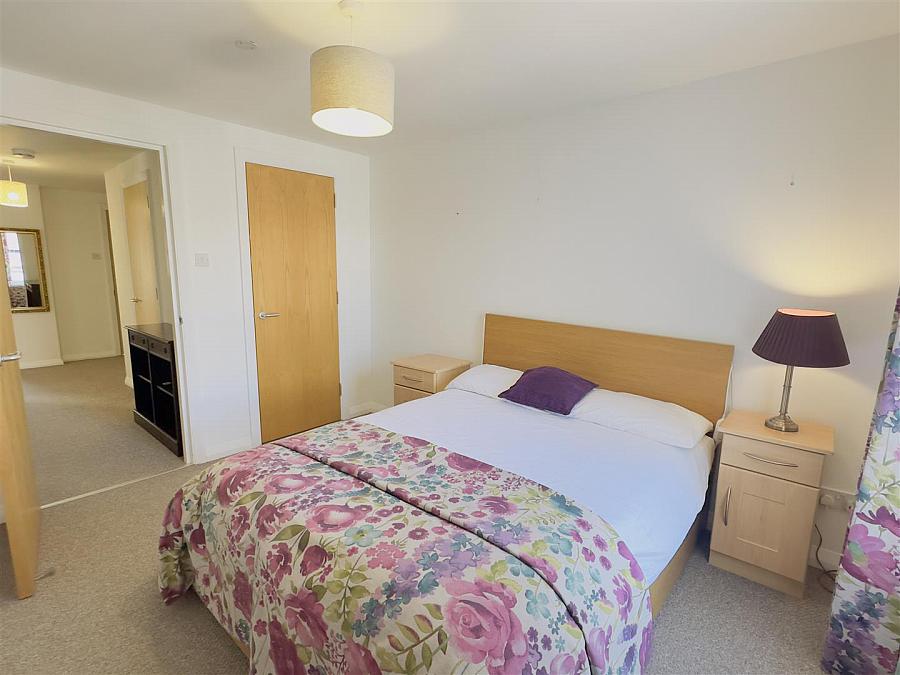 E4 Waterfoot