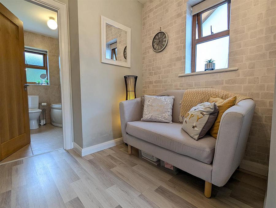 78 Cairn Grove
