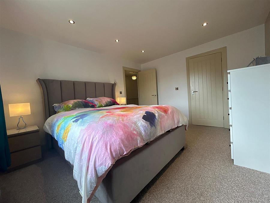 2 Forde Gardens