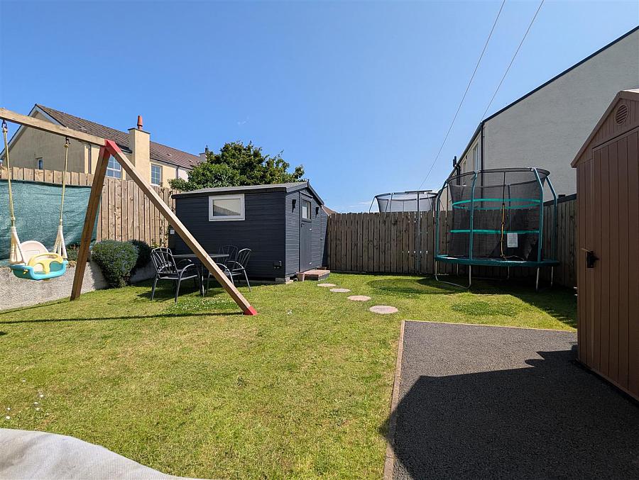 2 Forde Gardens