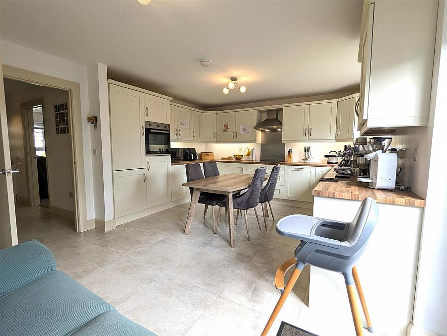2 Forde Gardens
