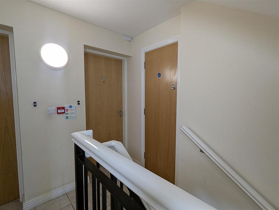 31 Brooklands Grove