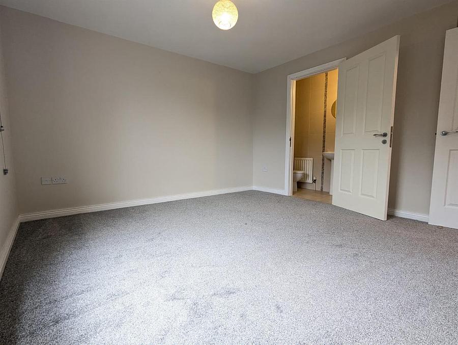 31 Brooklands Grove