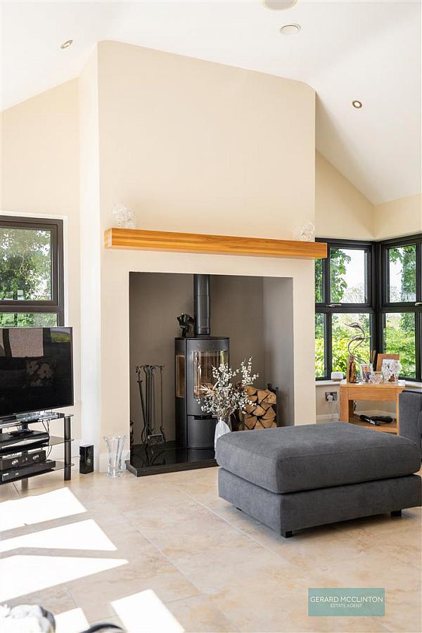 25 Leapoges Road 25 Leapoges Road