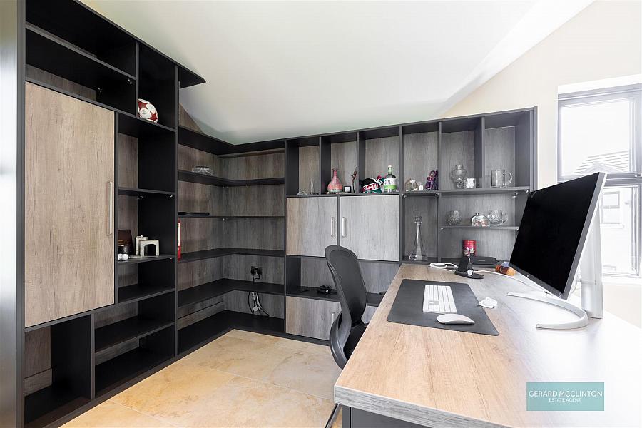 25 Leapoges Road 25 Leapoges Road